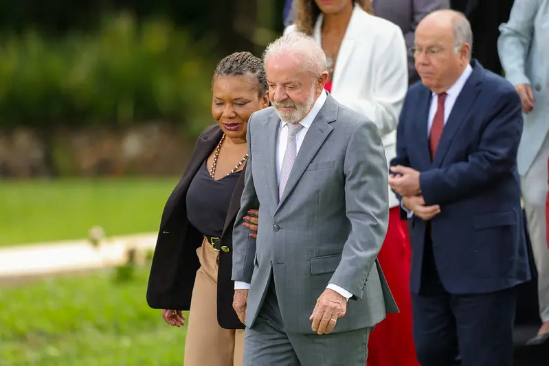 Lula e ministros se reúnem na Granja do Torto para reunião ministerial de final de ano.