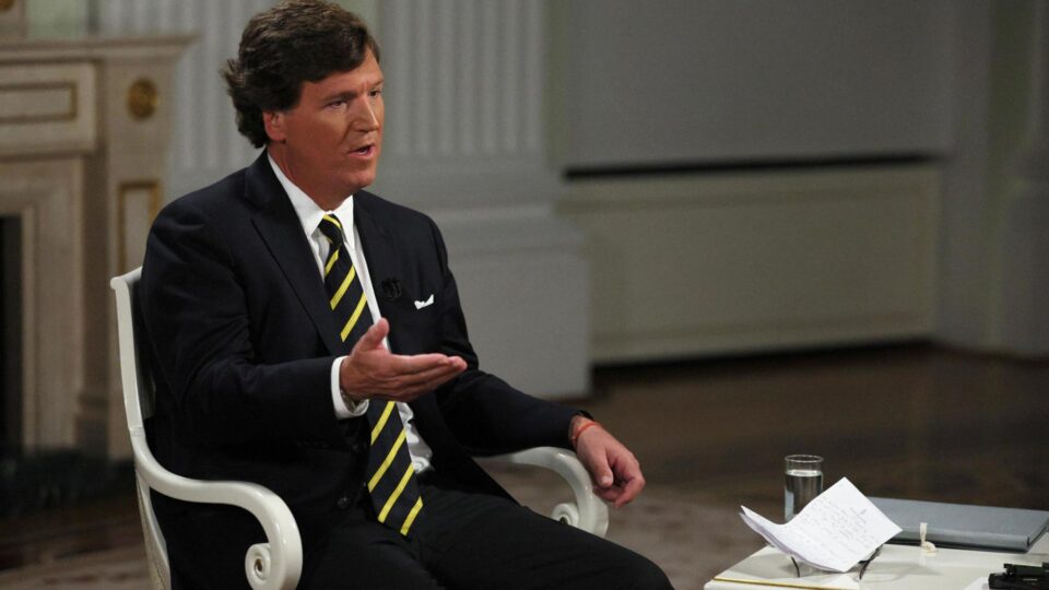 Tucker Carlson diz que Trump pode anunciar guerra contra a Venezuela esta noite