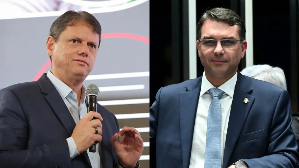 Governador de São Paulo, Tarcísio de Freitas (Republicanos) e senador Flávio Bolsonaro (PL-RJ)
