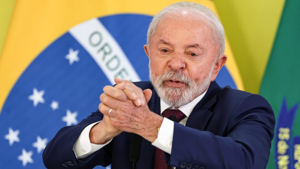 “Cretinice”: Lula defende filhas de Silvio Santos após críticas de Zezé di Camargo