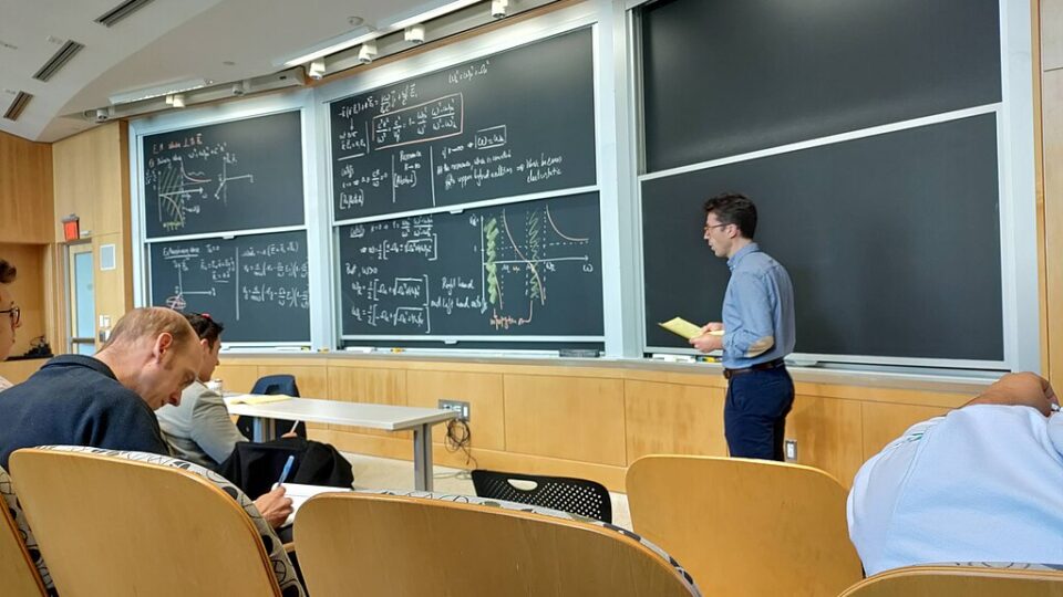 Israel investiga envolvimento do Irã em assassinato de professor do MIT nos EUA