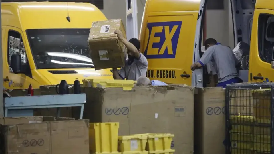 Correios enfrentam crise e podem encerrar 2025 com rombo de R$ 10 bilhões.