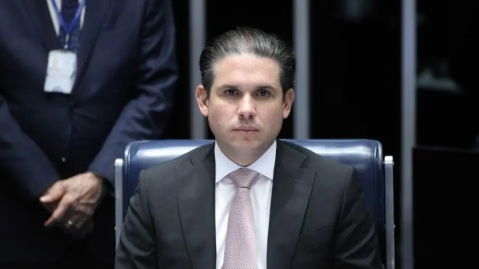 Motta diz que ano terminará com "estabilização" nas relações entre Executivo e Legislativo.
