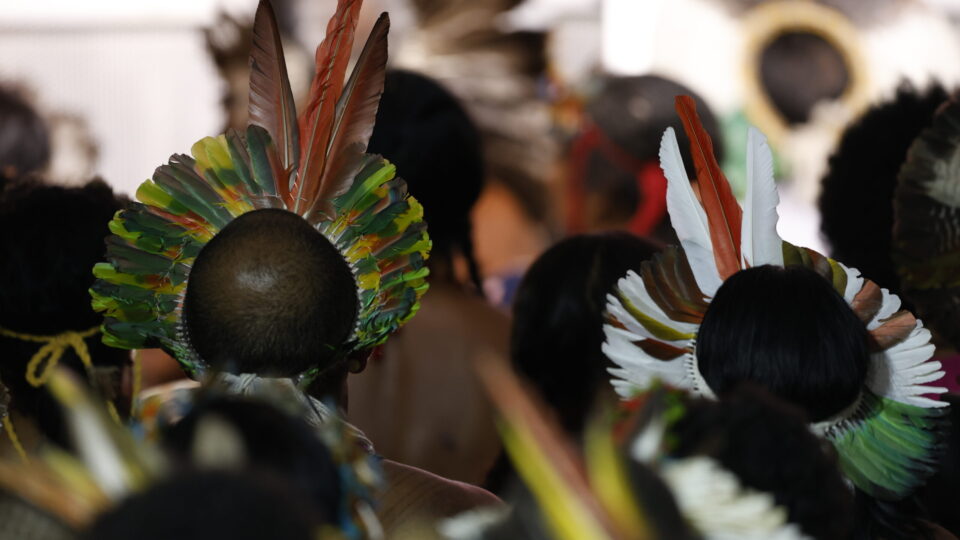 Fumaça, dança e bebida com saliva: como foi o primeiro doutorado 100% indígena do país