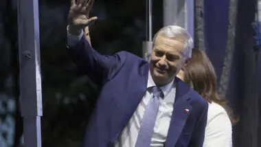 Novo presidente do Chile, José Antonio Kast (foto) ordenou construção de barreiras na fronteira com a Bolívia contra imigração irregular.