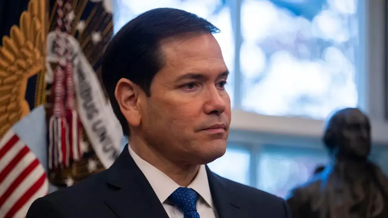 Em Miami, Rubio afirma que Washington não forçará a Ucrânia a aceitar acordo com a Rússia.