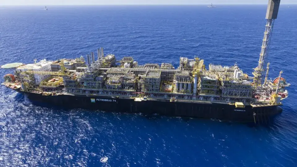 Navio petroleiro da Petrobras.