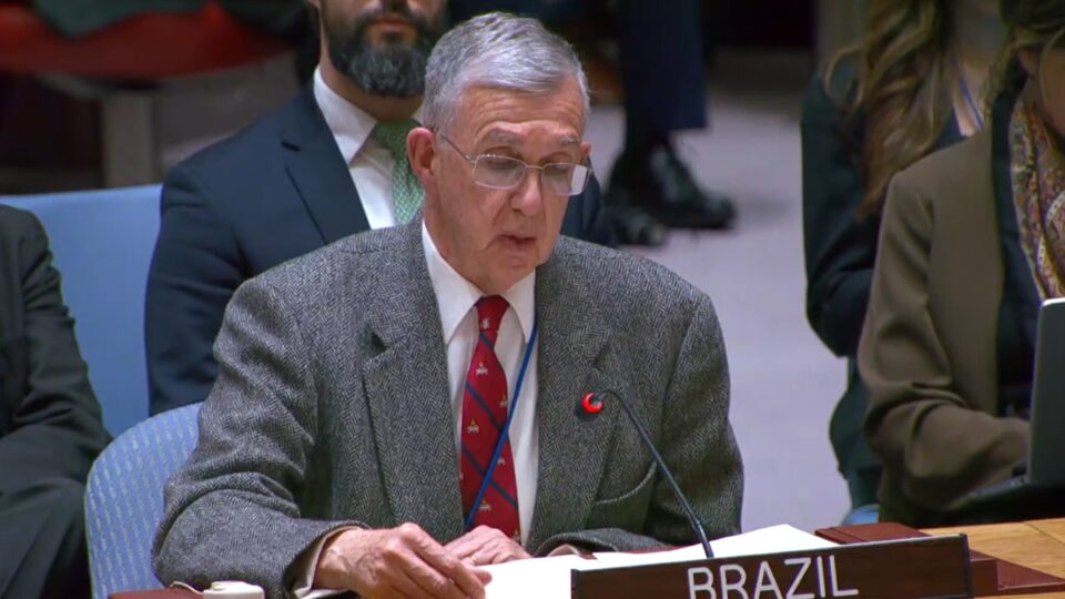 Brasil acusa EUA de violar Carta da ONU ao mobilizar militares próximo à Venezuela