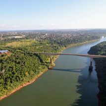 Ponte Tancredo Neves, entre o Brasil e a Argentina. Imagem referente a matéria