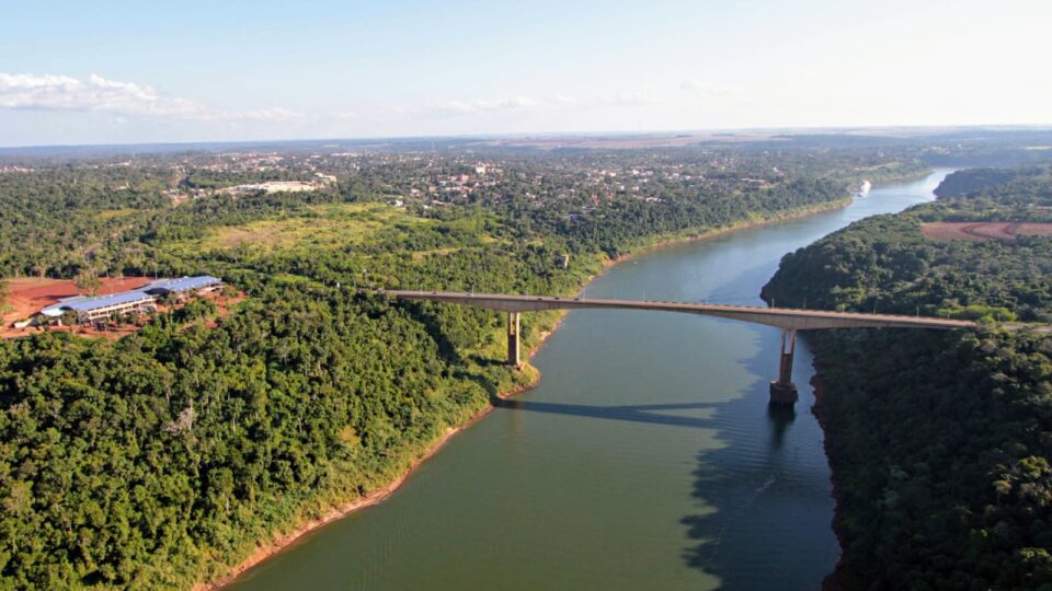 Paraguai pede extradição de brasileiro preso pela Interpol na fronteira com a Argentina