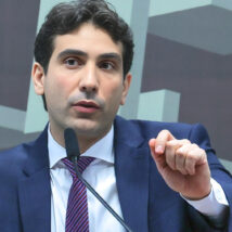 Juros elevados não são escolha ideológica do Copom, mas consequência lógica de um governo que se recusa a respeitar seus próprios limites. Imagem referente a matéria