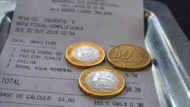 Receita amplia prazo para que empresas adaptem notas fiscais e destaquem IBS e CBS