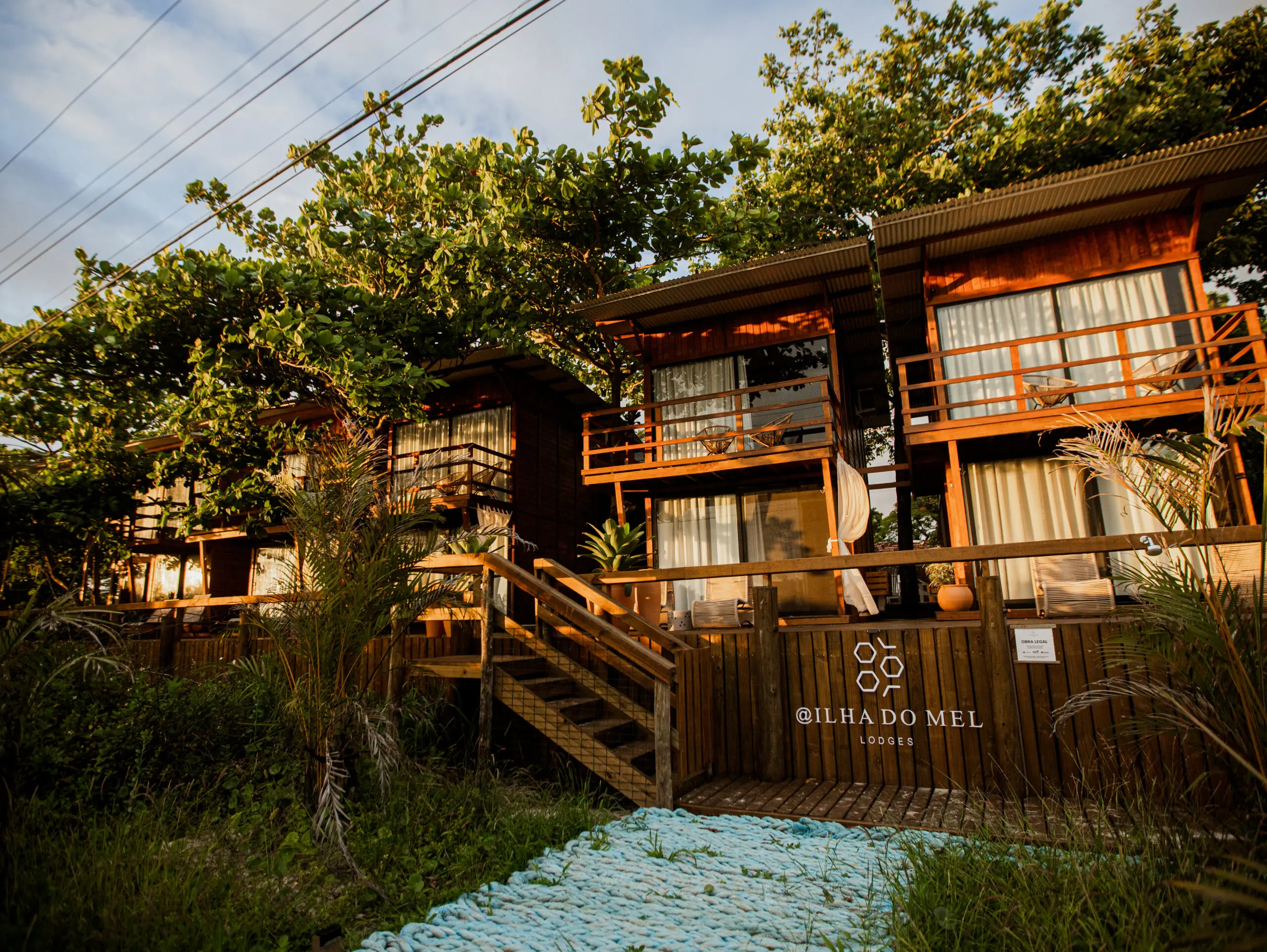 A pousada da Ilha do Mel que entrou no ranking das melhores do Brasil simboliza a nova fase do turismo no Litoral do Paraná, marcada por experiências de alto padrão em ambientes preservados.