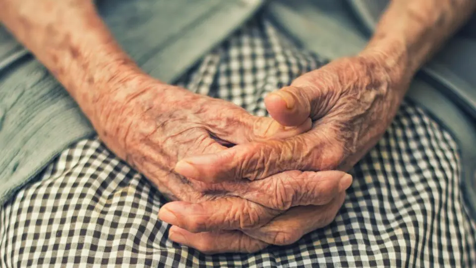 Relação entre apneia do sono e Parkinson é estudada.