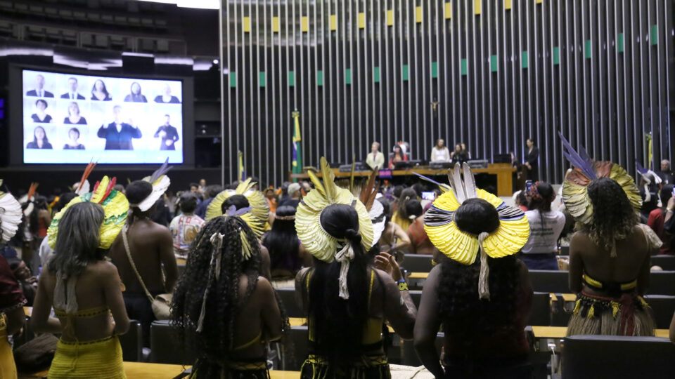 Congresso articula PEC do marco temporal para alterar a Constituição em meio a impasse com STF