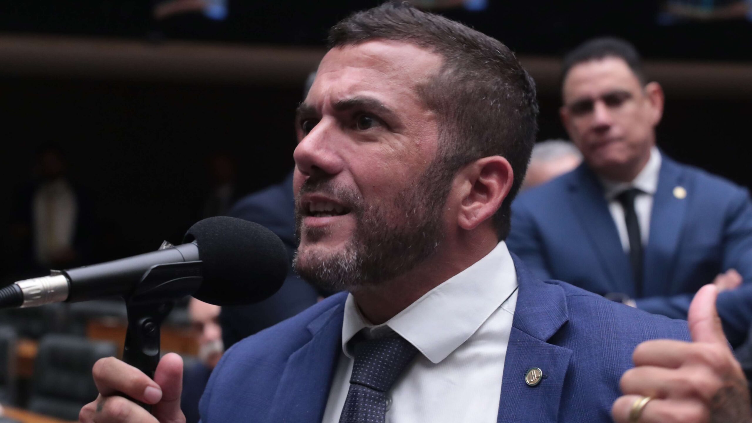 Deputado Carlos Jordy afirmou que já tem assinaturas suficientes para CPMI do Master, mas quer ter gordurinha até protocolar pedido