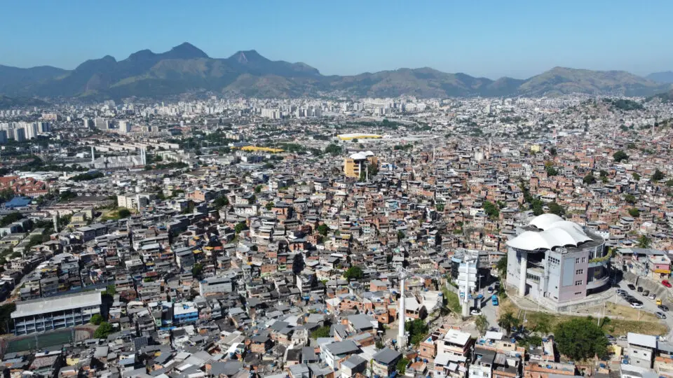Fórum de Segurança Pública evidencia que está em curso um fenômeno de crescimento e ampliação do poder de captura das facções em relação ao controle de território e mercados. 