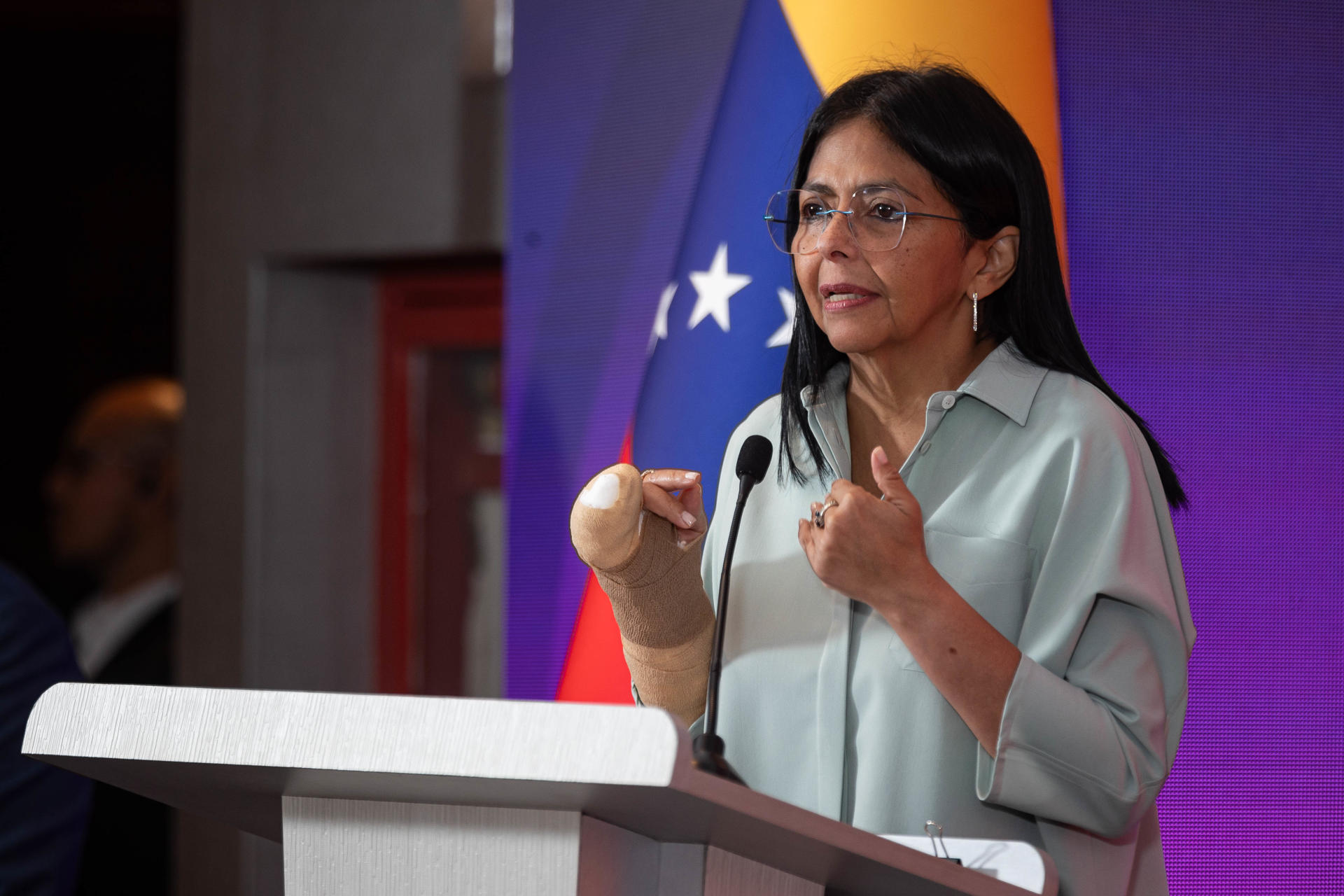 A vice-presidente executiva da Venezuela, Delcy Rodríguez, durante conferência no dia 25 de maio de 2025, em Caracas, capital da Venezuela.
