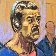 Ilustração da artista Jane Rosenberg retrata o ditador Nicolás Maduro durante audiência no tribunal federal de Nova York, nesta segunda-feira (5). Imagem referente a matéria