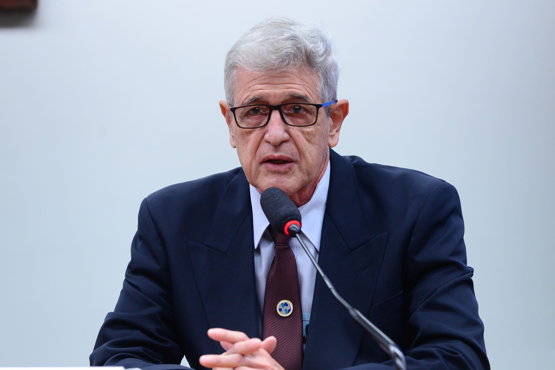 Moraes pediu à PGR que investigue suposta incitação ao crime em declarações do general Rocha Paiva.