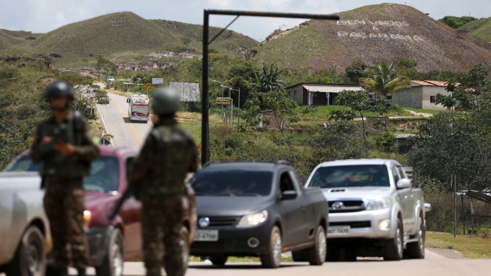 Auditores da Receita pedem reforço na fronteira de RR após ação dos EUA na Venezuela