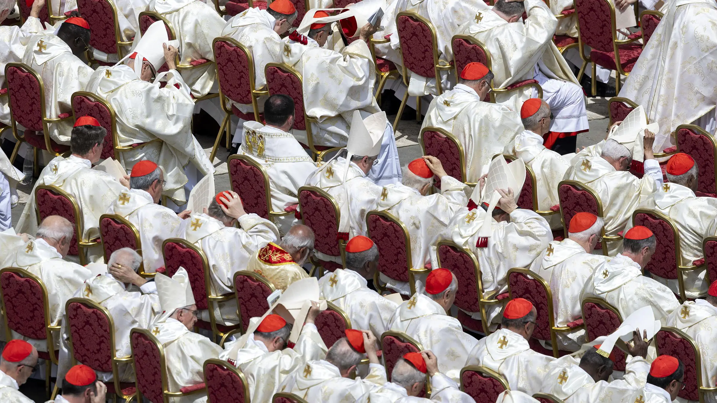 cardeais missa inaugural leao xiv