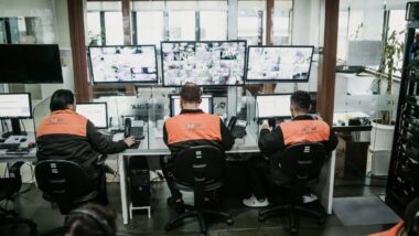 Folk Portaria Remota amplia operação nacional e cria 50 novas vagas para atender 650 condomínios em todo o Brasil.