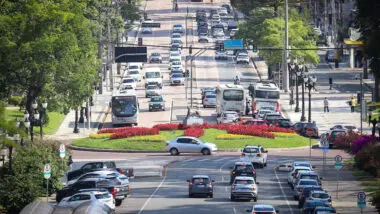 Aumento de emplacamentos no Paraná acelera mercado automotivo com novo IPVA