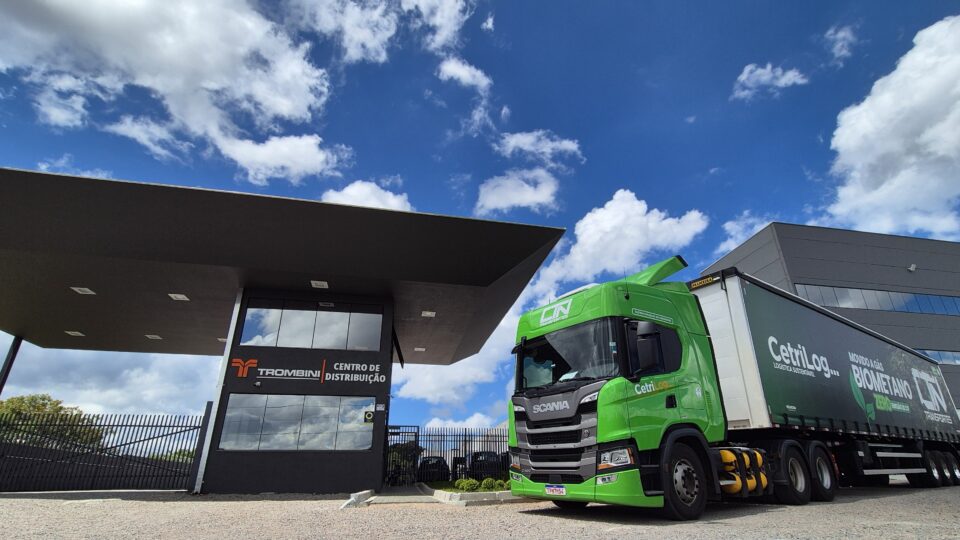 Logística verde ganha escala: Trombini testa caminhão a biometano e reduz até 95% das emissões