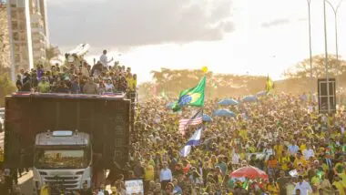 Manifestação pela anistia dos réus do 8 de janeiro, em Brasília, em maio de 2025.