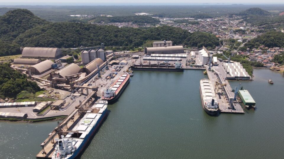 Movimentação de cargas em portos de SC crescem 4,78% em 2025