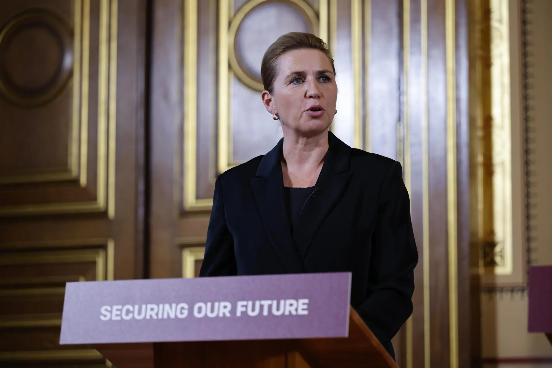 Premiê da Dinamarca alerta para “encruzilhada” em tensão com os EUA sobre a Groenlândia