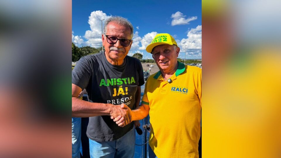 Ato em Brasília pede por anistia e impeachment de Moraes