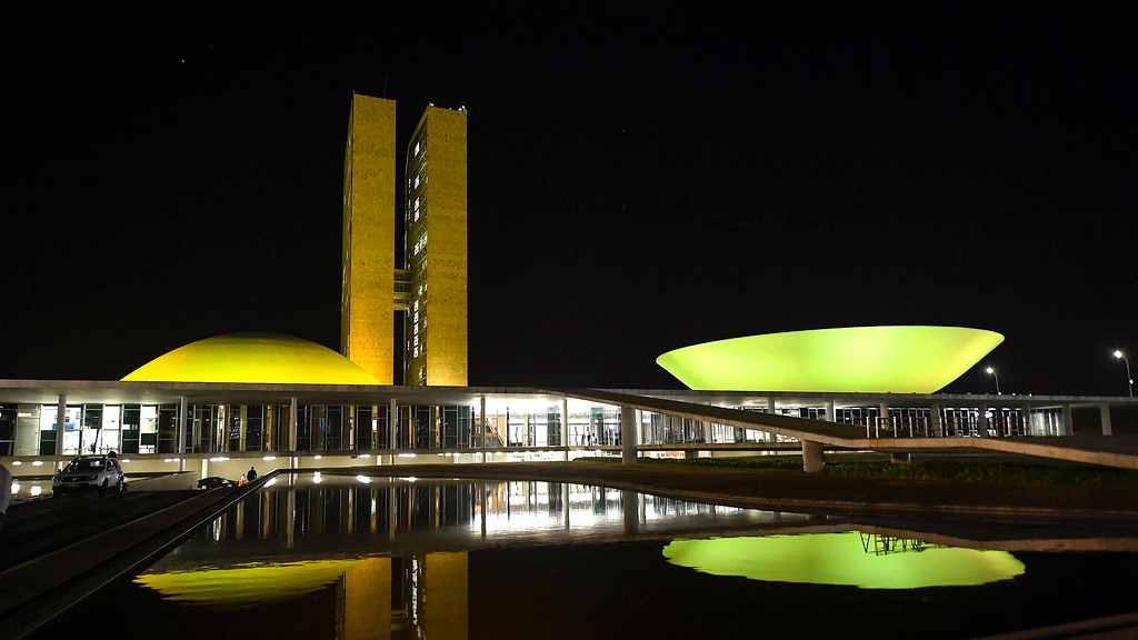 Parlamentares da esquerda lançam campanha em defesa do Congresso