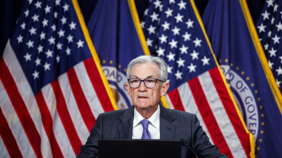 Governo Trump abre investigação contra presidente do Fed