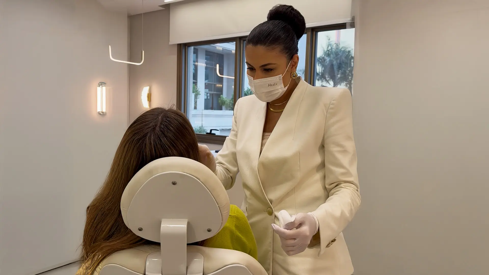 Após os 40, o cuidado estético exige tempo, técnica e acompanhamento. Resultados reais se constroem com responsabilidade e atenção contínua.