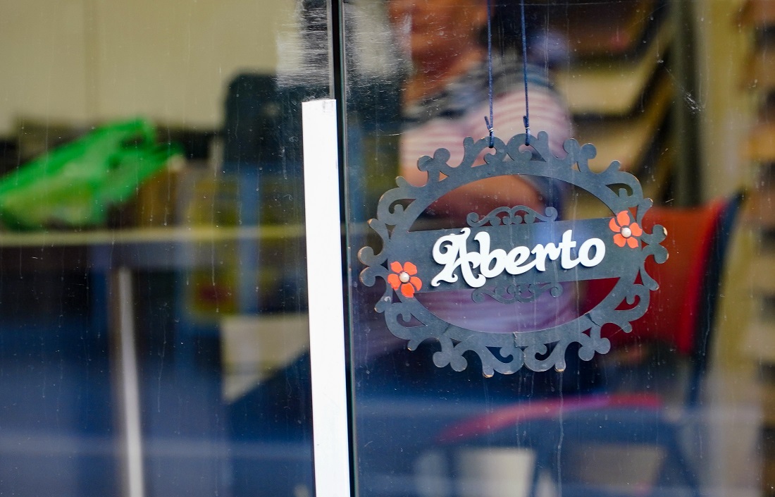 Micro e pequenos negócios são maioria, com os Microempreendedores Individuais (MEIs) representando mais de 70% do total.