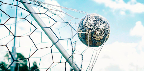 Bola na rede marcando um gol