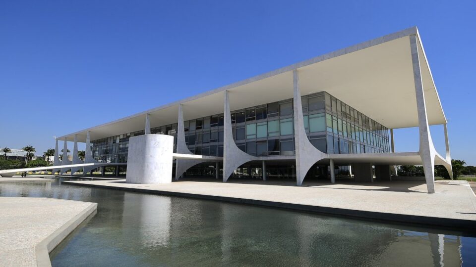 Quem está na frente na corrida da direita para enfrentar Lula