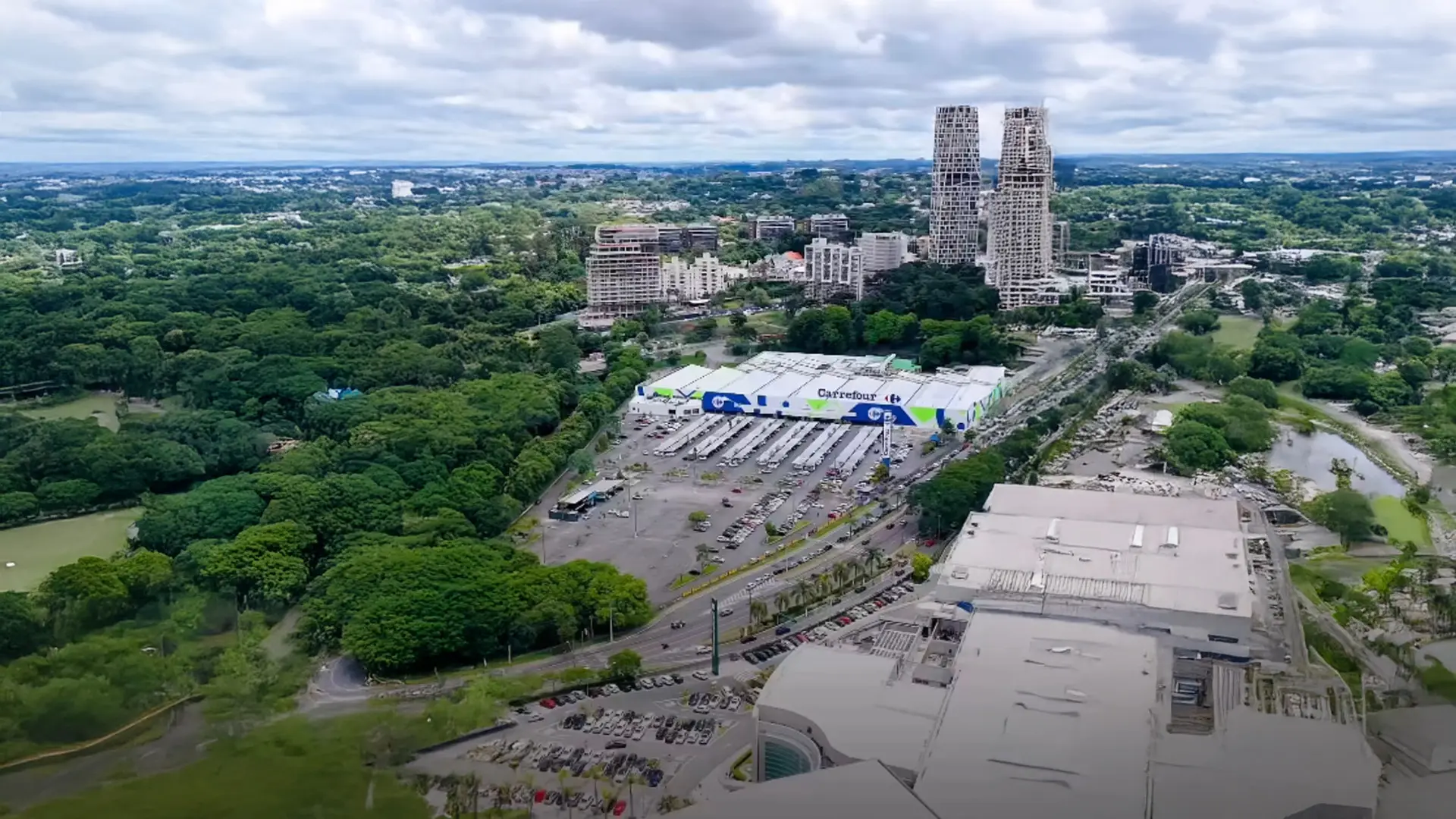 Área do novo empreendimento no Barigui, Curitiba, conectando uso misto, urbanismo sustentável e legado urbano.