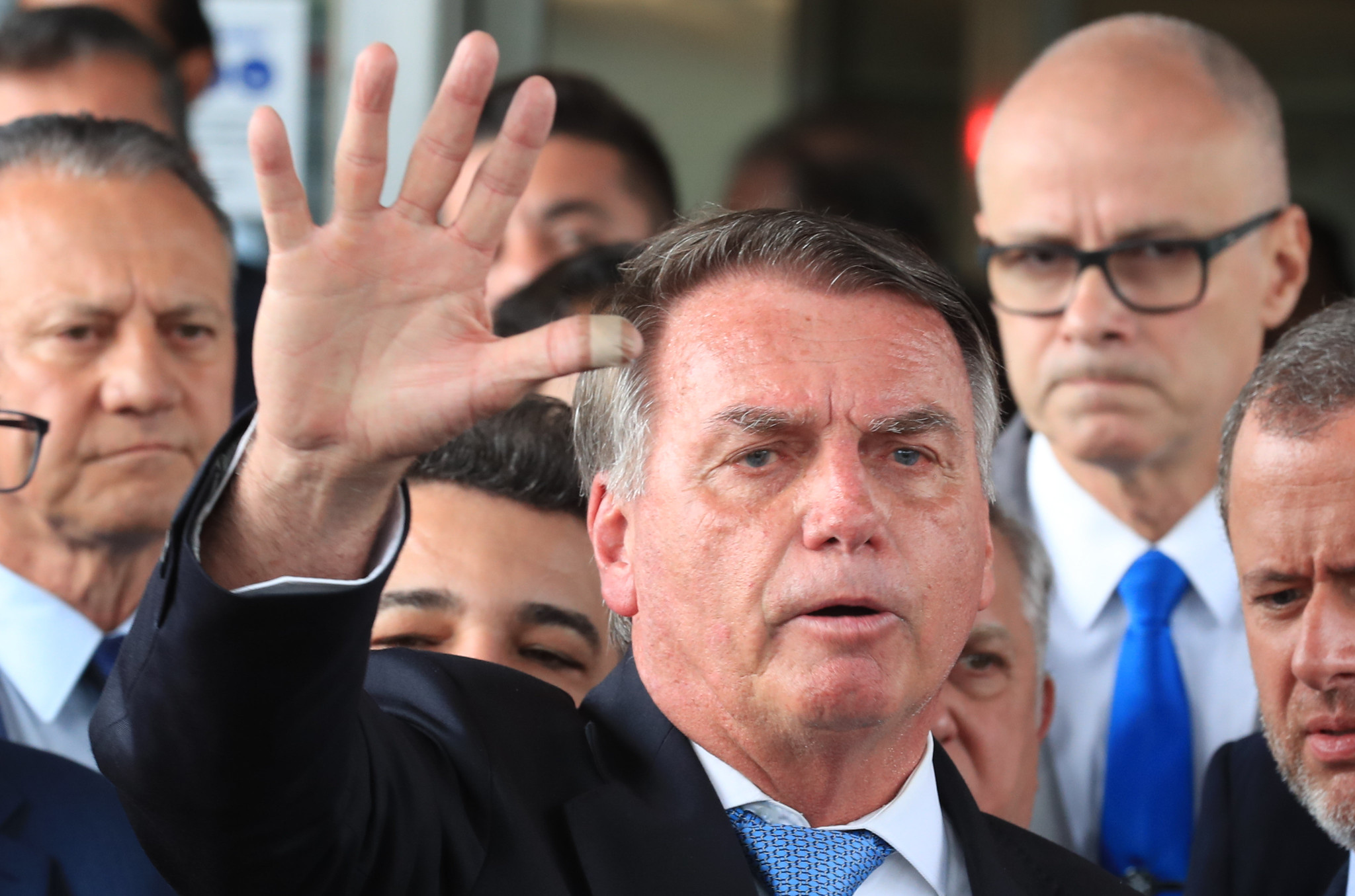 PGR é contra smart TV para Bolsonaro na prisão