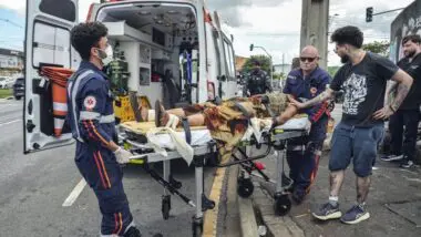 A Prefeitura de Curitiba afirma que a internação involuntária será adotada apenas quando houver risco à vida, seguindo critérios técnicos e respaldo legal.