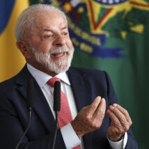 Selic a 15% não basta: governo aumenta imposto sobre máquinas e trava investimentos Lula imposto importação