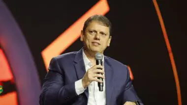 Tarcísio de Freitas