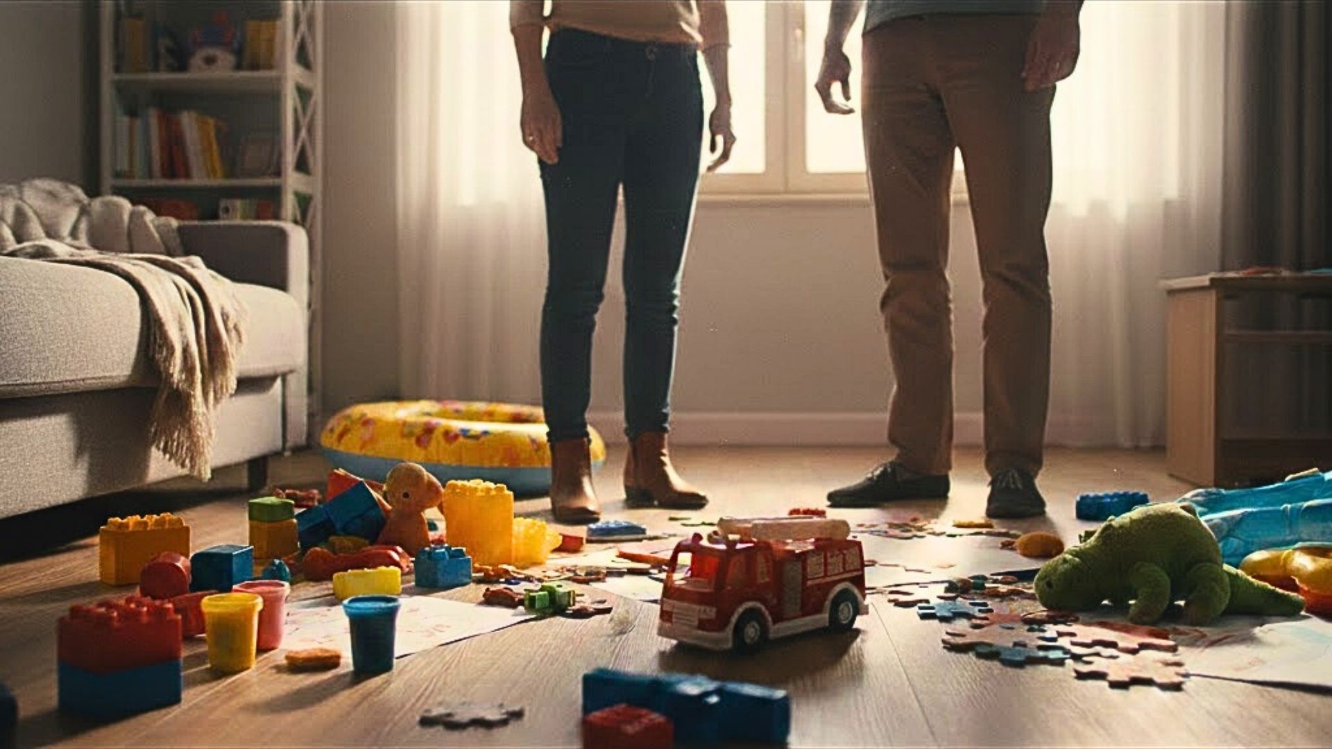 Estresse dos pais com crianças de férias em casa é inevitável, mas pode trazer benefícios