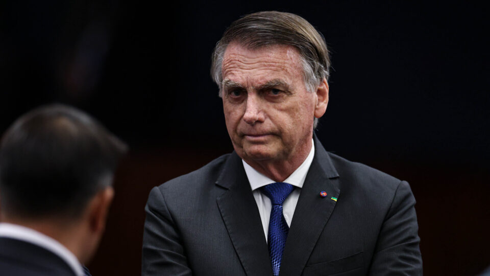 Defesa pede que perícia da PF avalie risco de morte de Bolsonaro na prisão
