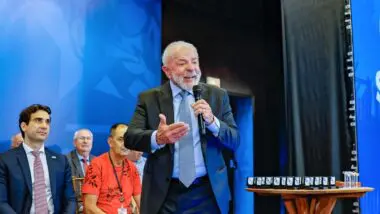 As críticas de Lula sobre influenciadores digitais foram ditas em discurso na Casa da Moeda, onde incentivou que eleitores deixem de lado o uso do celular
