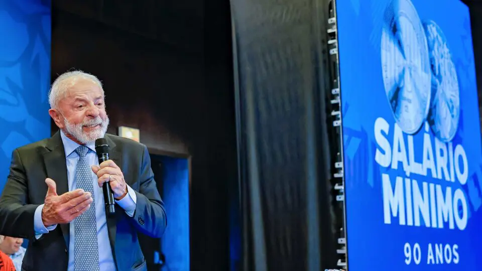 Ao criticar salário mínimo, Lula se esqueceu de mencionar impacto dos impostos na vida dos brasileiros