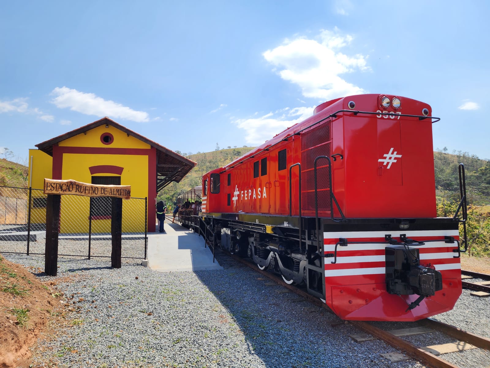 Expresso Mantiqueira retoma operação em trecho inicial e histórico da ferrovia que liga São Paulo ao sul de Minas Gerais.