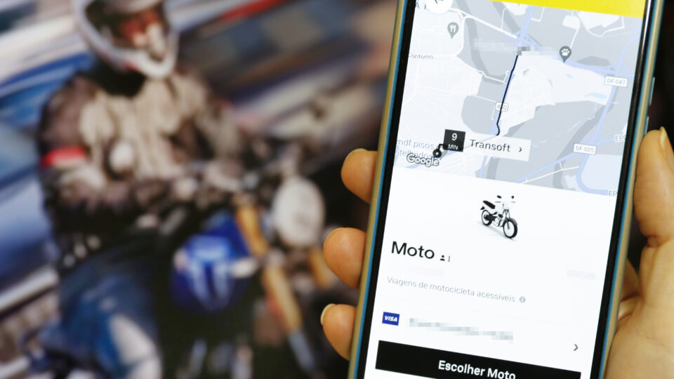 Moraes invalida regras da prefeitura que regulamentavam motos por apps em SP